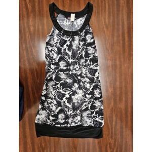 Volume One Black and White Floral Dress Size Small